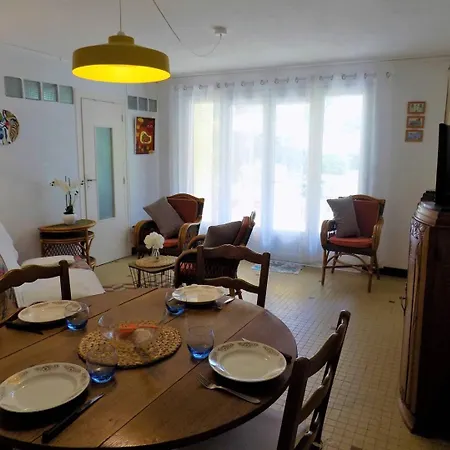 - En Rdc D'une Maison Individuelle - Plage A Pied