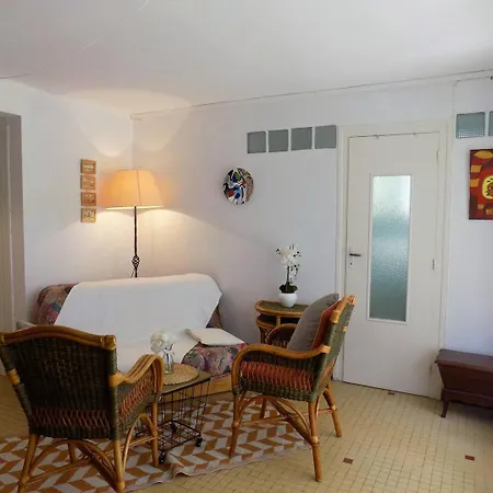 - En Rdc D'une Maison Individuelle - Plage A Pied